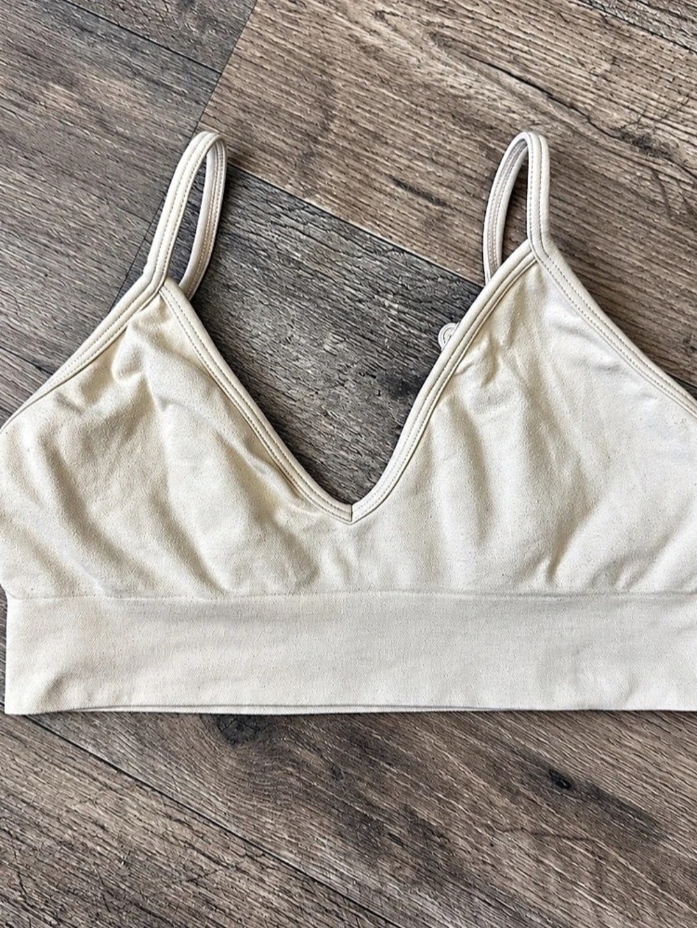 Skims Sports Bra in Cream